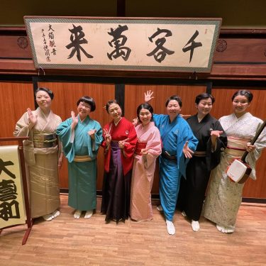 大須演芸場盛り上がっています